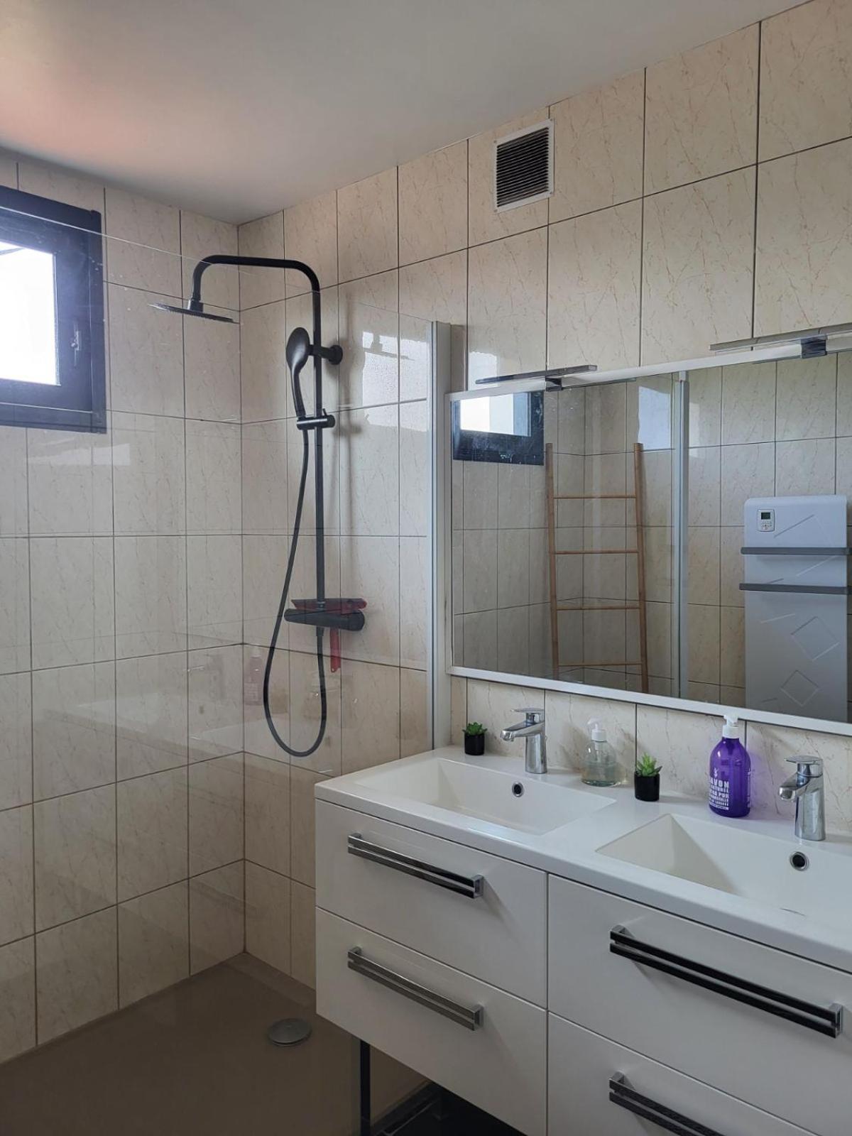 Maison Cosy - 4 Chambres Doubles Bergerac Bagian luar foto